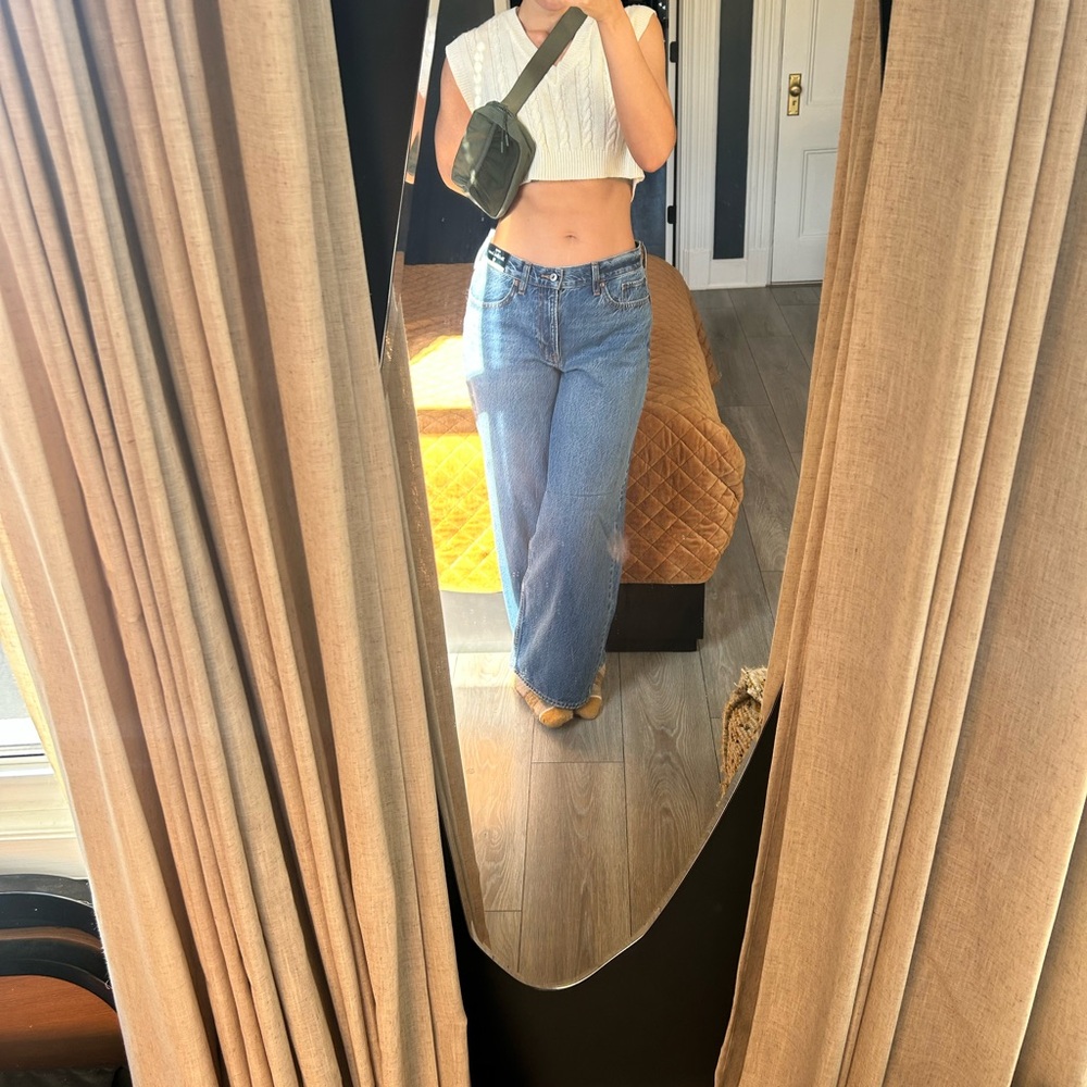 Ultra LOW  rise jean!